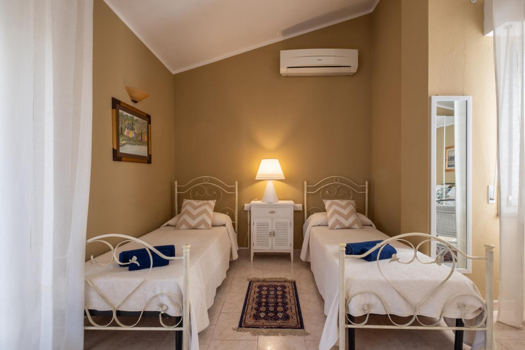Elegante Villa Lu' Centro Citta A 10 Minuti Dal Mare كالياري المظهر الخارجي الصورة